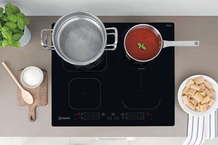 Produktbild Indesit IB 65B60 NE Schwarz Integriert 59 cm Zonen-Induktionskochfeld 4 Zone(n)