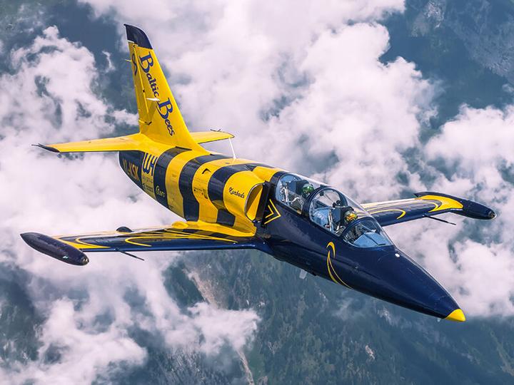 Image du produit Smartbox Pilote d'un jour à Riga : vol de 35 min dans un avion de chasse militaire L-39 Albatros (1 pers.)