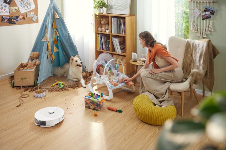 Actual product image Roborock Q8 Max (Vacuum mopping robot)