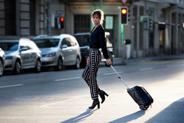 Actual product image Micro Luggage Eazy Black (22 l, M (50 - 90l))