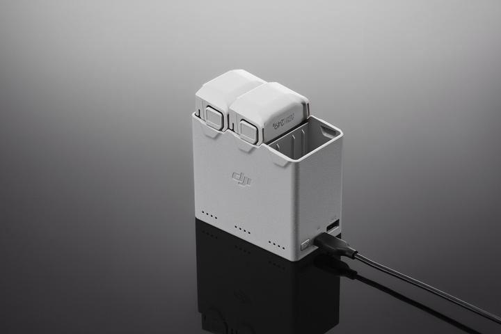 Produktbild DJI Two-Way Charging Hub (Drohnen Ladegerät, DJI Mini 3 Pro)