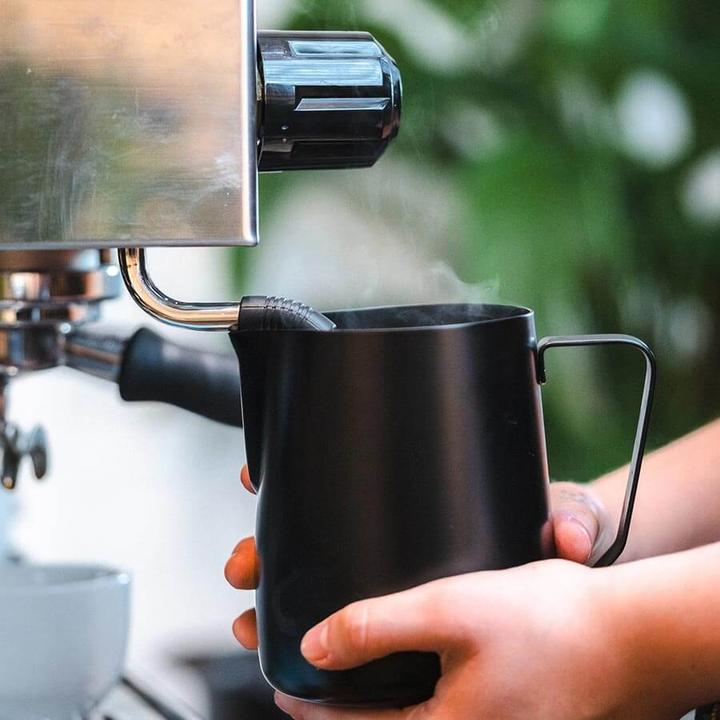Actual product image Rhinowares Rhino Coffee Gear Stealth Milk Jug - Pitcher Juodas 950 ml (0.95 l)