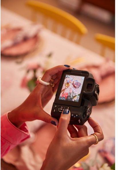 Productafbeelding Canon EOS R50 (24.20 Mpx, APS-C / DX)