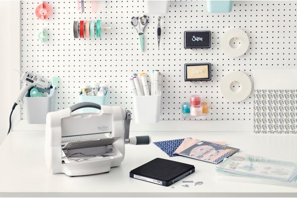 Image du produit Sizzix Kit de démarrage Big Shot Foldaway (10 feuilles, A5)