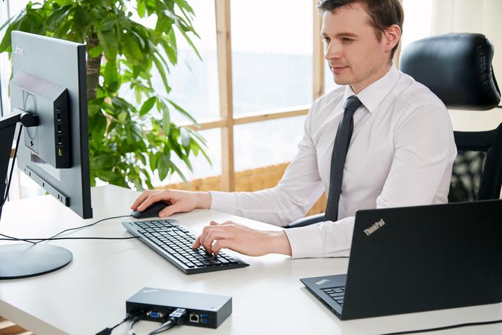 Produktbild Lenovo Essential (US, Kabelgebunden)