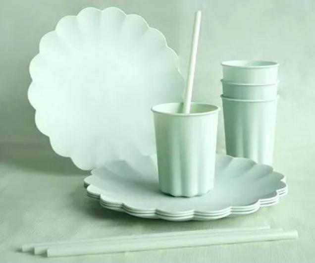 Produktbild Procos Plastikbecher „Rüsche“ – Salbei - wiederverwendbar (4 x)