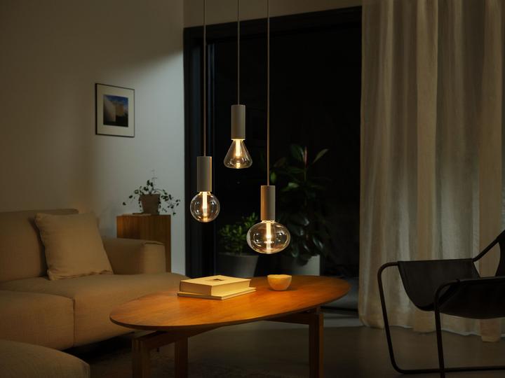 Produktbild Philips Hue Ellipse (E27, 6.50 W, 500 lm, 1 x, G)