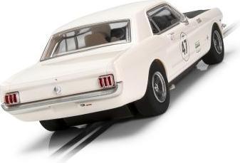 Actual product image Hornby Ford Mustang Bill & Fred Shepherd Goodwood Revival
