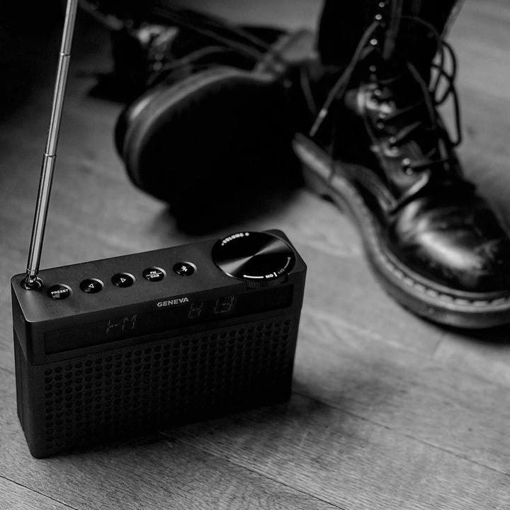 Produktbild Geneva Touring/S+ (DAB+, FM, Bluetooth)