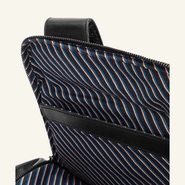 Actual product image Buckle & Seam Rucksack Leon Schwarz/NewStripes (13.50 l)