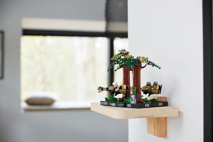 Produktbild LEGO Verfolgungsjagd auf Endor - Diorama (75353, LEGO Star Wars)