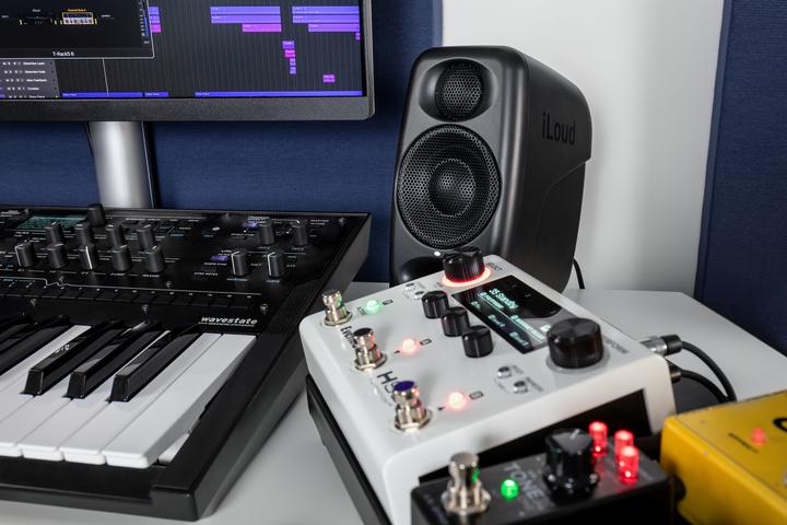 Produktbild IK Multimedia iLoud Micro Monitor Pro Single (Aktiv, 1 Stk., 1x 50 W)