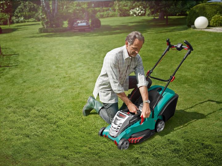 Image du produit Bosch Home & Garden Rotak 37 LI (Fonctionnement sur batterie)