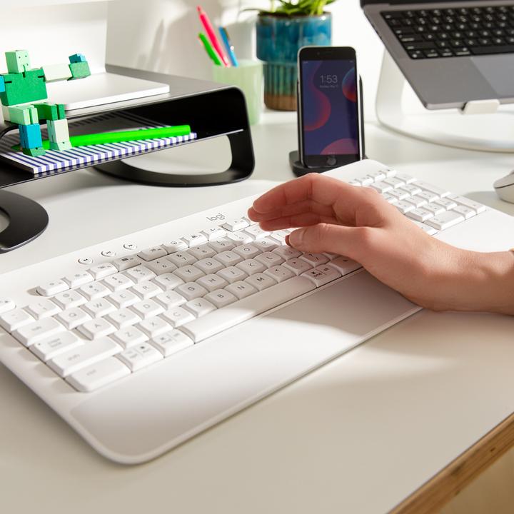 Actual product image Logitech Signature K650 (DE, Wireless)