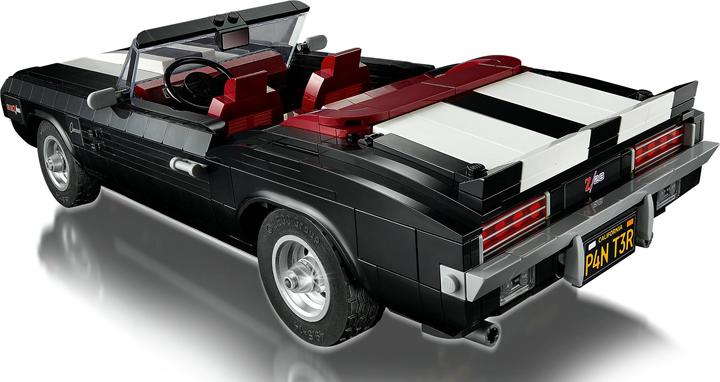 Actual product image LEGO Chevrolet Camaro Z28 (10304, LEGO Rare Sets)