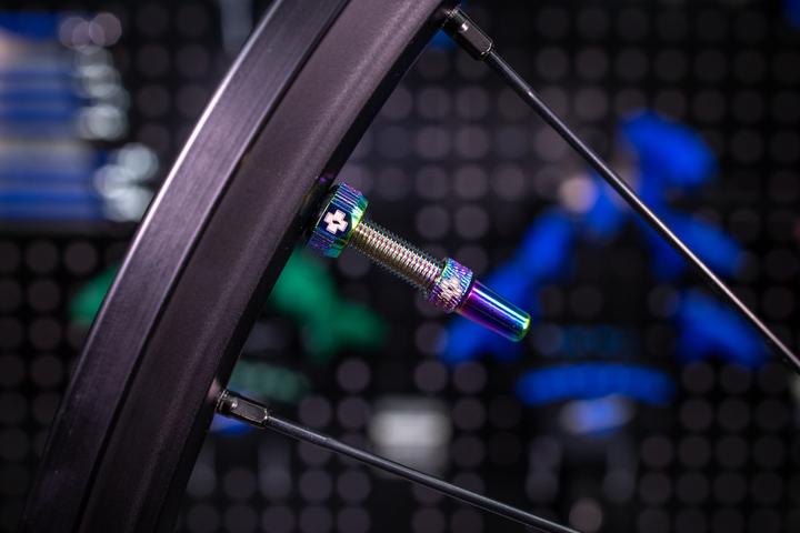 Produktbild Muc-Off V2 Tubeless Ventil Kit 44mm