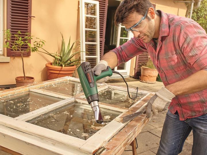Actual product image Bosch Home & Garden UniversalHeat 600
