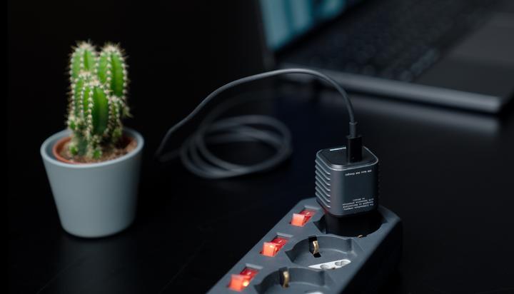 Produktbild Rolling Square Supertiny GaN Charger 65W (65 W)