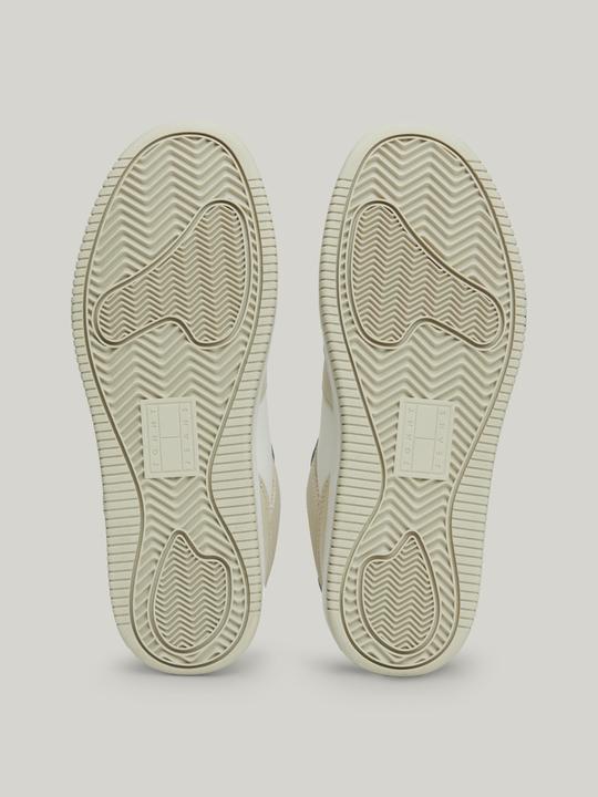Actual product image Tommy Hilfiger Tjw Retro Basket Tonal Logo (37)