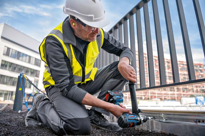 Produktbild Bosch Professional GSB 18V-150 C (Akkubetrieb)