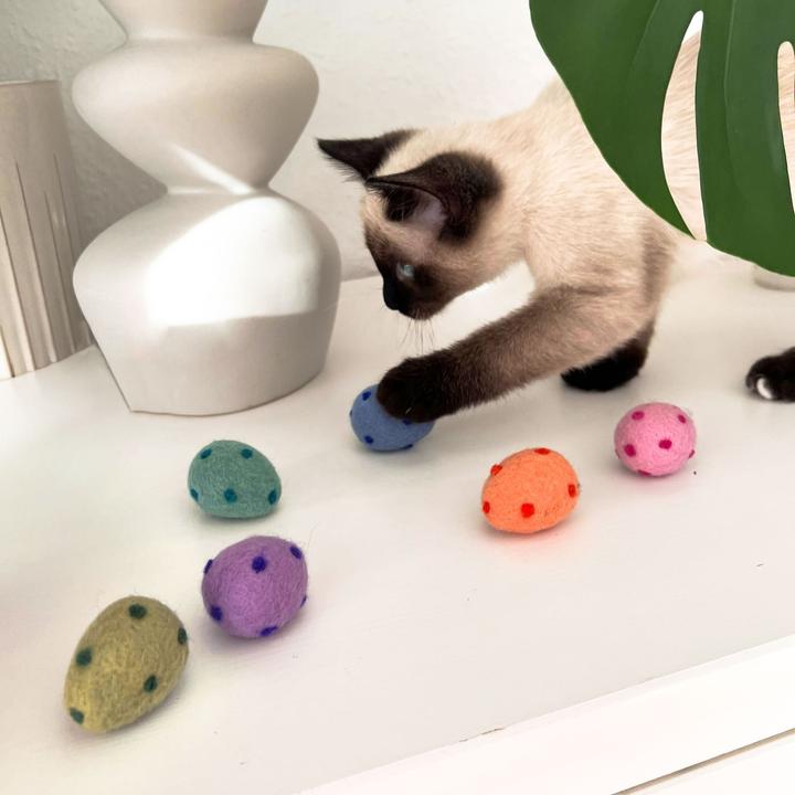 Actual product image LucyBalu RAINBOW EGGS Katzenbälle (Catmint toy)