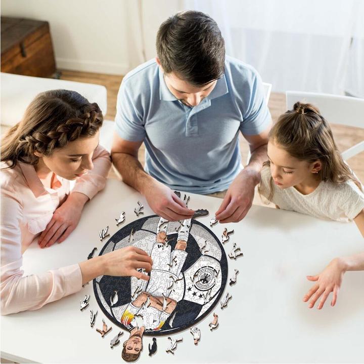 Produktbild Iconic Kai Havertz (Deutsche Nationalmanschaft) - Holz Puzzle Grösse S (150 Teile) (150 Teile)