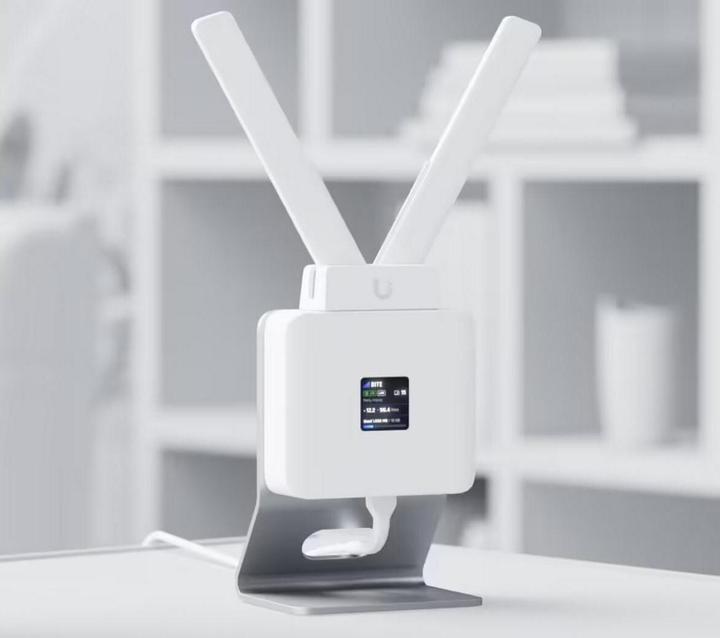 Immagine prodotto Ubiquiti Supporto da tavolo per router mobile Unifi (alluminio)