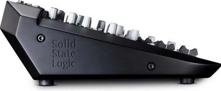 Image du produit Solid State Logic Table de mixage SiX, Forme : pupitre, Entrées stéréo : 2 (Studio et mixeur live)