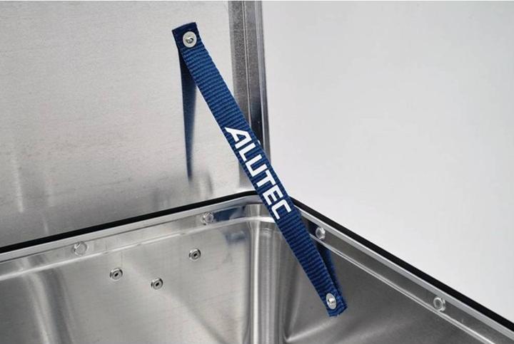 Actual product image eurokraft pro Industry aluminium container, capacity 60 l, external LxWxH 580 x 385 x 344 mm.