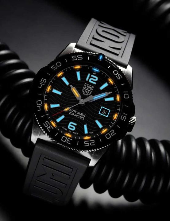 Image du produit Luminox PACIFIC DIVER AUTO 3100 SERIES (Montre de plongée, 42 mm)
