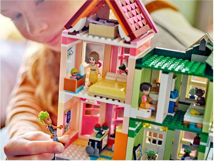 Produktbild LEGO Heartlake City Wohn- und Einkaufsstrasse (42670, LEGO Friends)