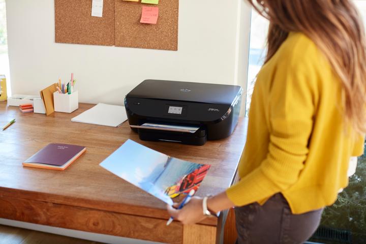 Produktbild HP Envy 5545 All-in-One - Multifunktionsdrucker - Farbe - Tintenstrahl - 216 x 297 (Tintenpatrone, Farbe)