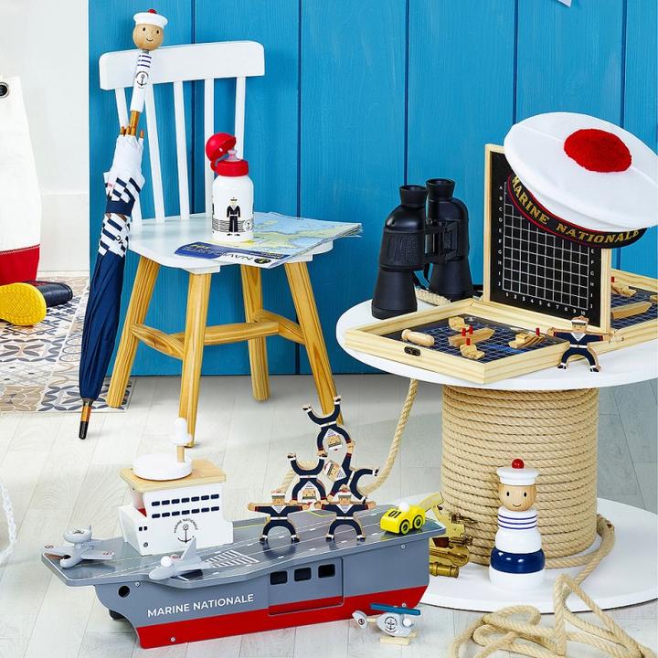 Image du produit Vilac Porte-avion + accessoires - Marine nationale