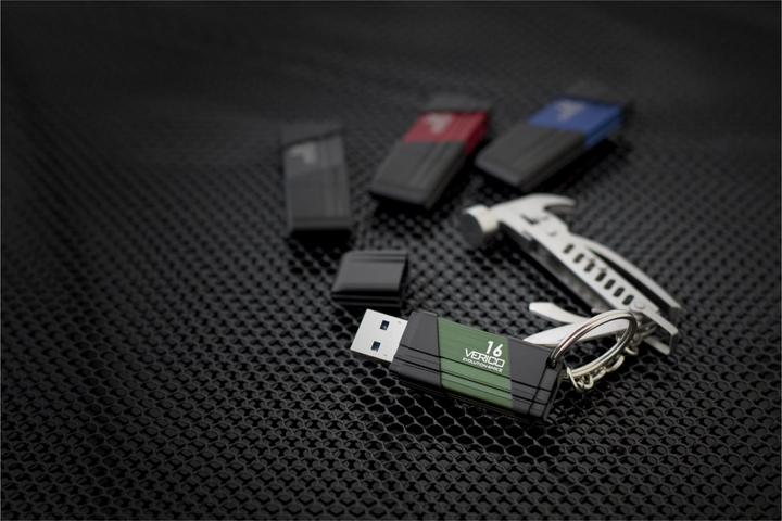 Actual product image Verico USB flash drive Evolution MK-II 3.0 64GB ro EVOLUTION MK-II RED 64GB (64 GB, USB-A)