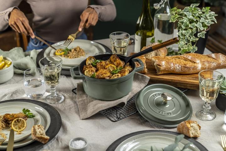 Actual product image Staub Cocotte (22 cm, Casserole + Stewpot, Cast iron)