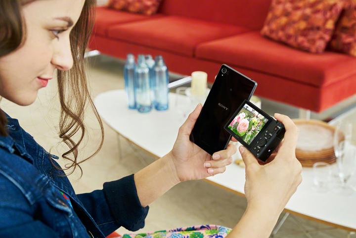 Produktbild Sony Cyber-Shot DSC WX500 (4.3 - 86 mm, 18.20 Mpx, 1/2,3'')