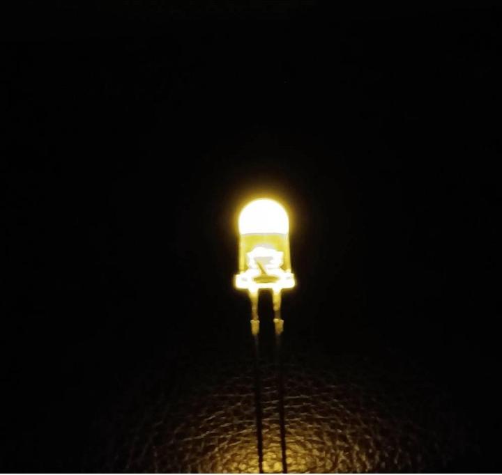 Produktbild Tru Components LED bedrahtet 5mm Milchige Linse 100° 20mA 1.8 V, 3.4V Rot, Gelb, Orange, Blau, Grü