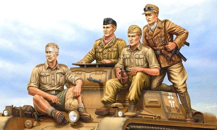 Actual product image Hobby Boss German Tropical Tank Crew