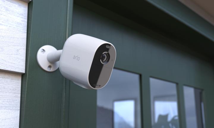Image du produit Arlo Essential Spotlight Caméra pack de 1 caméra blanc (1920 x 1080 Pixels)
