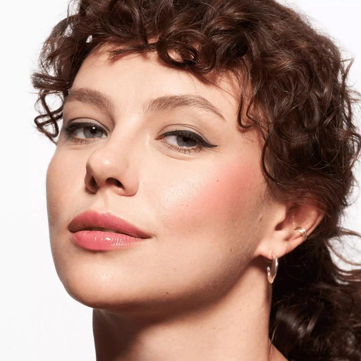 Actual product image Catrice Lip Gloss Melt and Shine 050 Resting Beach Face