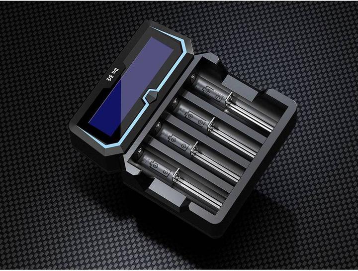 Immagine prodotto Xtar Caricabatterie per X4 18650 AA AAA celle Ni-MH Li-Ion 4 posti (1 pz., 12650, 13500, 13650, 14500, 14650, 16340, 16650, 17335, 17355, 17500, 17650, 17670, 18350, 18490, 18500, 18650, 18700, 20650, 21700, 22650, A, Sub-C, AA, AAA, Batteria + Caricabatterie)