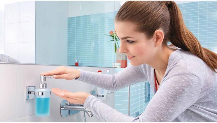 Actual product image tesa KLAAM soap dispenser incl. adhesive solution without drilling