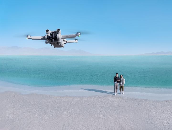 Immagine prodotto DJI Mini 3 Pro con controller RC (34 min, 249 g, 48 Mpx)