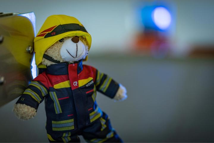 Immagine prodotto Simba Orso di peluche dei vigili del fuoco (13 cm)