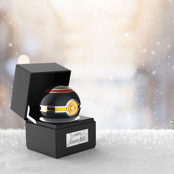 Actual product image The Wand Company Pokémon Diecast Replik Luxusball