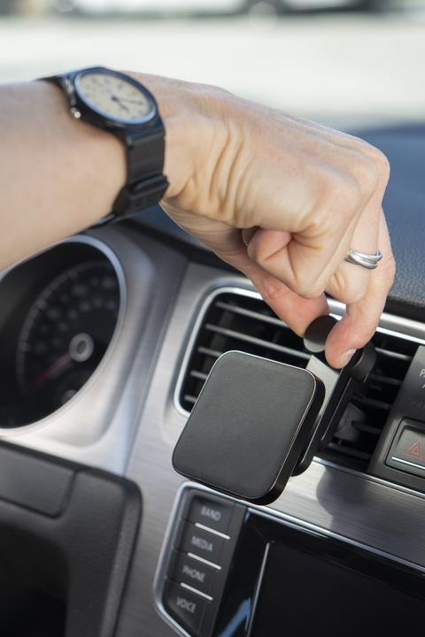 Actual product image Peak Design Charging Car Mount Vent