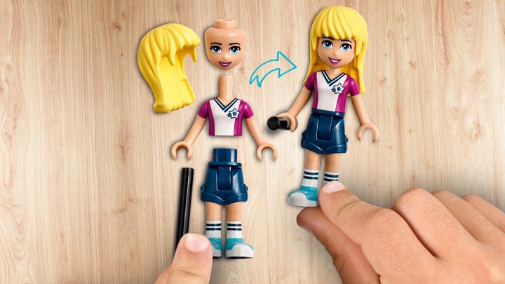 Image du produit LEGO Entraînement de football avec Stephanie (41330, LEGO Friends)