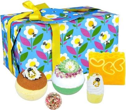Bomb Cosmetics Just Bee Yourself 5 Stück handgefertigtes Badeset (Haarpflege set)