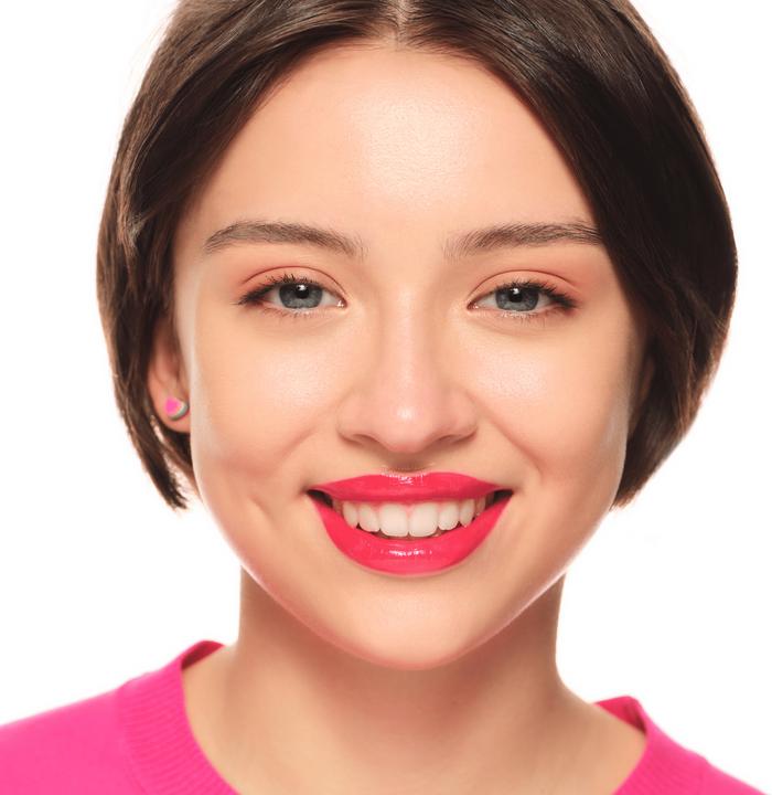Image du produit essence GLOSSY GLAZE high shine lipstick rouge à lèvres brillant (4)