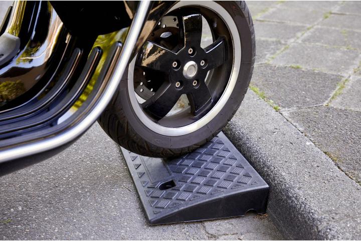 Actual product image Cartrend Kerb ramps